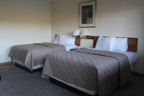 Отель Berkshire Travel Lodge  Канаан